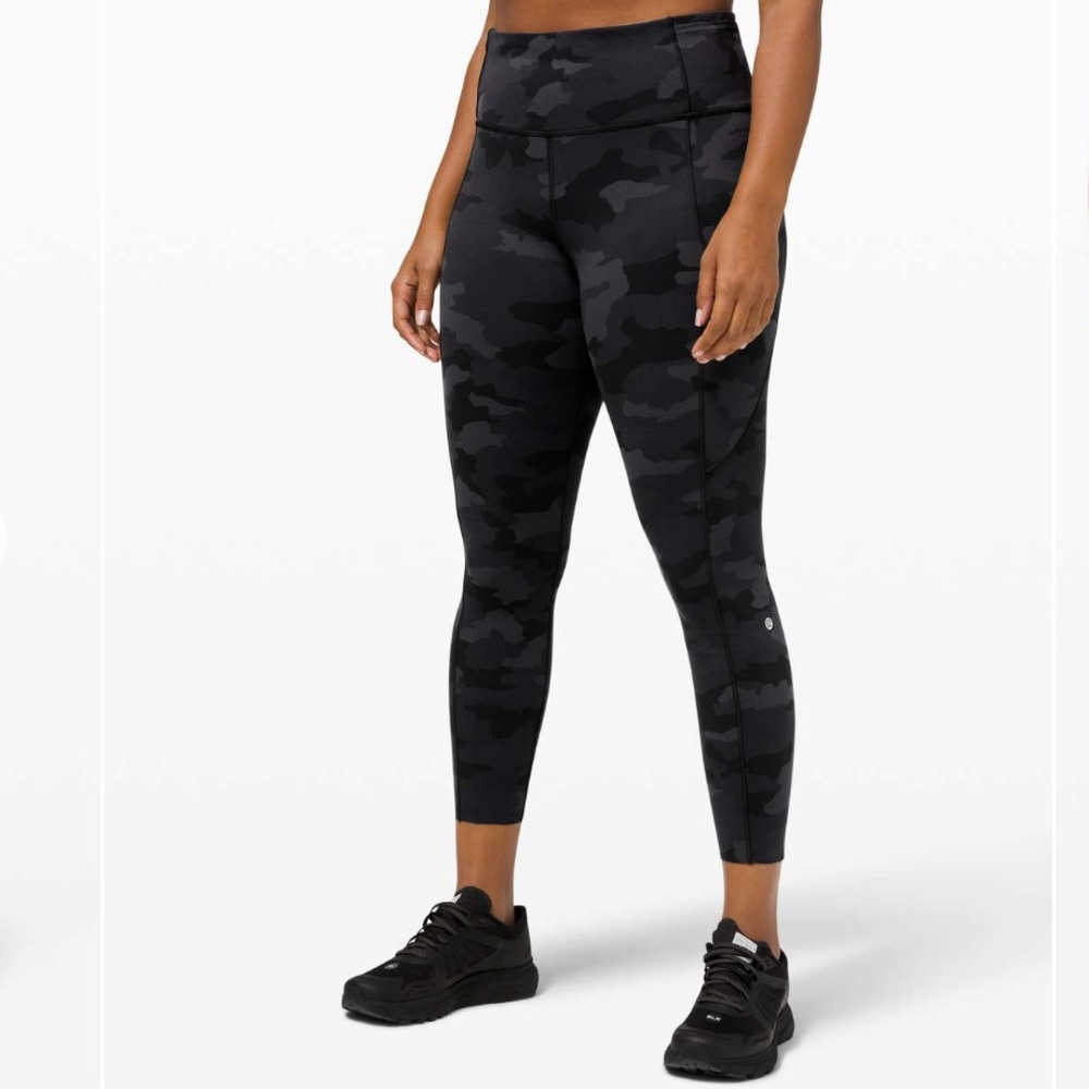 Lululemon Fast and Free Tight II Non-Reflective Nulux Camo Deep Coal Multi 22.5”